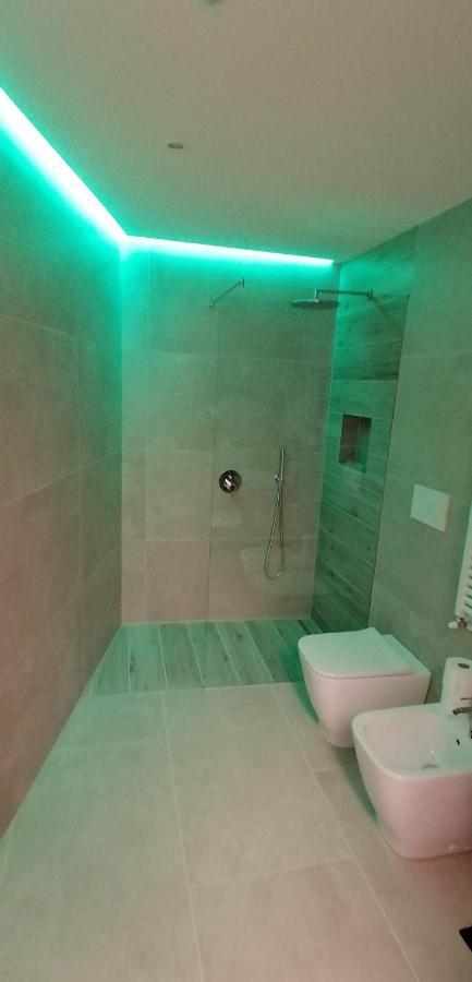 New Marina Apartments Торрі-дель-Бенако Екстер'єр фото