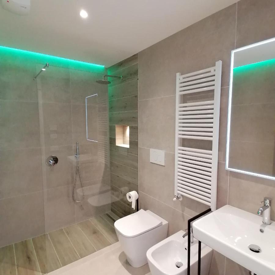 New Marina Apartments Торрі-дель-Бенако Екстер'єр фото
